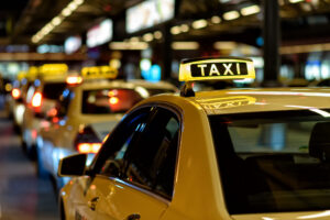 Cómo puede ayudarte McMinn Personal Injury Lawyers después de un accidente de taxi en Austin, Texas